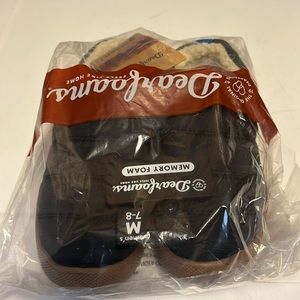 Brand new Dearfoam mule slippers